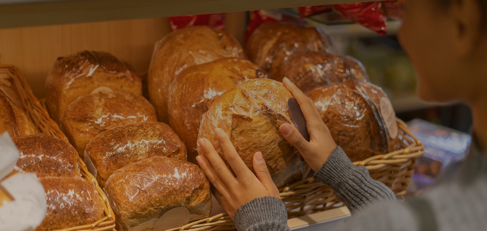 Хліб на полицях